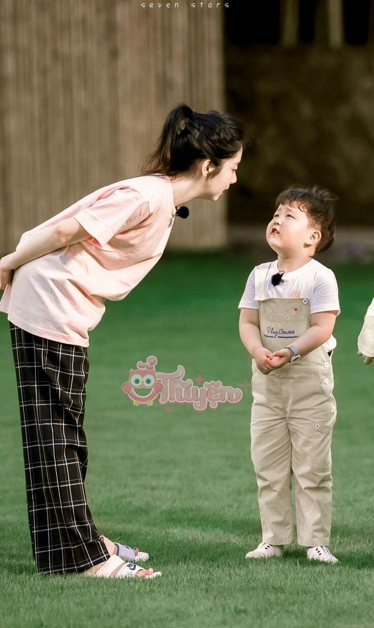 Nhặt Được Tiểu Phản Diện Ngàn Tỷ