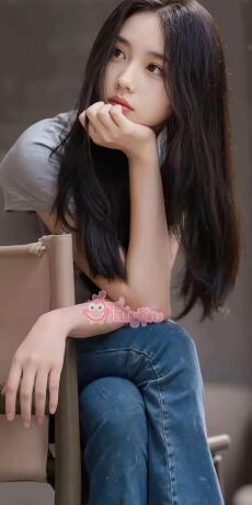 Trước đêm điều tra bí mật 315, sau khi tôi bị nhân viên sân bay hợm hĩnh ngăn cản cứu người, cô ta hối hận đến phát điên